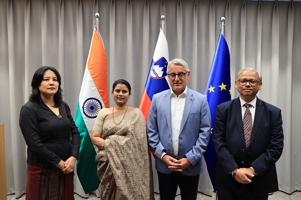 Indian delegation led by Secretary of the Ministry of Micro, Small and Medium Enterprises (MSME) Mr. B. B. Swain and Ambassador of India to Slovenia Ms. Namrata S. Kumar meet the Minister of Economic Development and Technology of Slovenia Mr. Matjaž Han